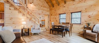 The Lazy Maple in RRG - Hot tub/Fire pit/Arcade