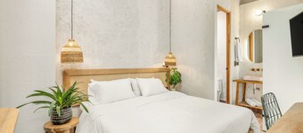 Botánica Manila by HOUSY HOST