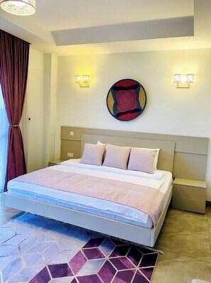 2 chambres, fer et planche à repasser, Wi-Fi, draps fournis