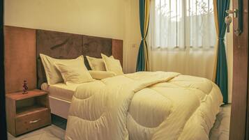 2 bedrooms, iron/ironing board, WiFi, bed sheets