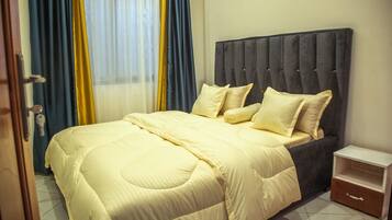 2 bedrooms, iron/ironing board, WiFi, bed sheets