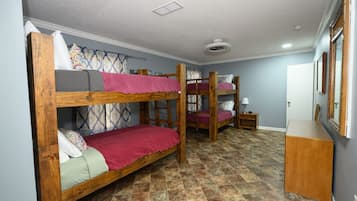 3 bedrooms, iron/ironing board, travel cot, free WiFi