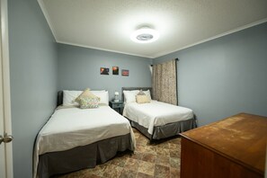 1 bedroom, iron/ironing board, travel cot, free WiFi