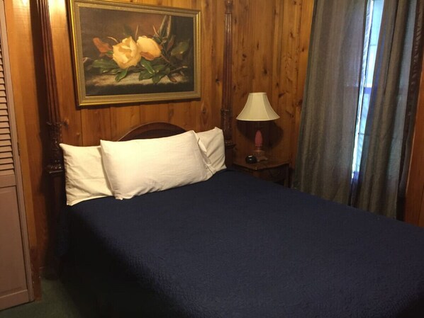 2 bedrooms, iron/ironing board, travel cot, free WiFi