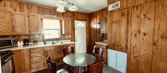 Peaceful cabin in orchard with Lake Chicot views!