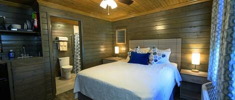 アイロン / アイロン台、旅行用ベビーベッド、WiFi (無料)、ベッドシーツ