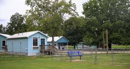 Serene cabin, relax and recharge! Great Internet!
