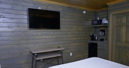 Peaceful Orchard Getaway! High-Speed Internet!