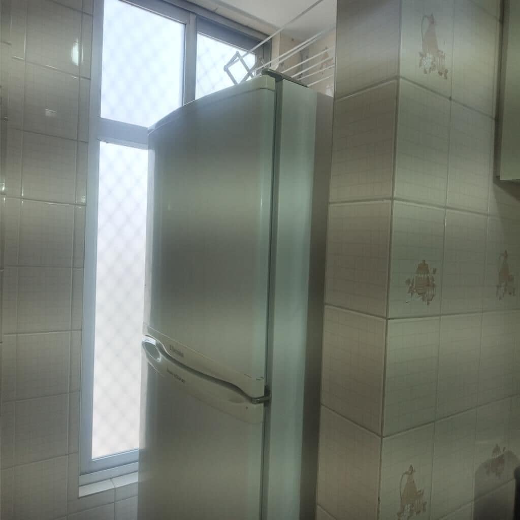 1 habitación, escritorio y espacio para trabajar con laptop 