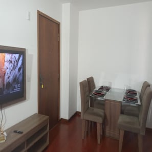 1 bedroom, desk, laptop workspace, free WiFi - Apartamento Funcional em Curitiba (Curitiba)