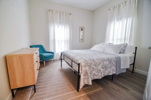 3 chambres, fer et planche à repasser, Wi-Fi, literie fournie