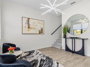 Interior - NEW to VRBO, Last Min Specials (Tampa)