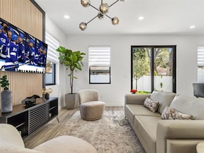 Smart TV, video library