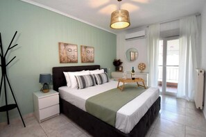 3 habitaciones, tabla de planchar con plancha, wifi y ropa de cama 