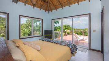 Deluxe Villa | 2 bedrooms, iron/ironing board, free WiFi, bed sheets