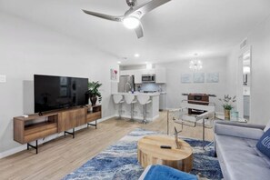 Télévision, baby-foot