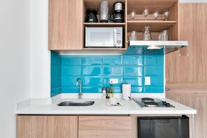 Apartamento (416) | Cozinha privada | Geladeira, talheres/pratos/utensílios de cozinha