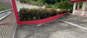 Charming 3-bedroom villa with WiFi and AC in Union Vale