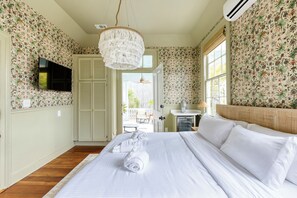 Deluxe Δωμάτιο | Κλινοσκεπάσματα υψηλής ποιότητας, κρεβάτια memory foam 
