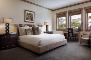 Exterior - Luxury 3 Bedroom Residence in Lionshead Village - Walk to Ski! (Vail)