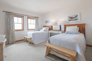 3 bedrooms, iron/ironing board, free WiFi