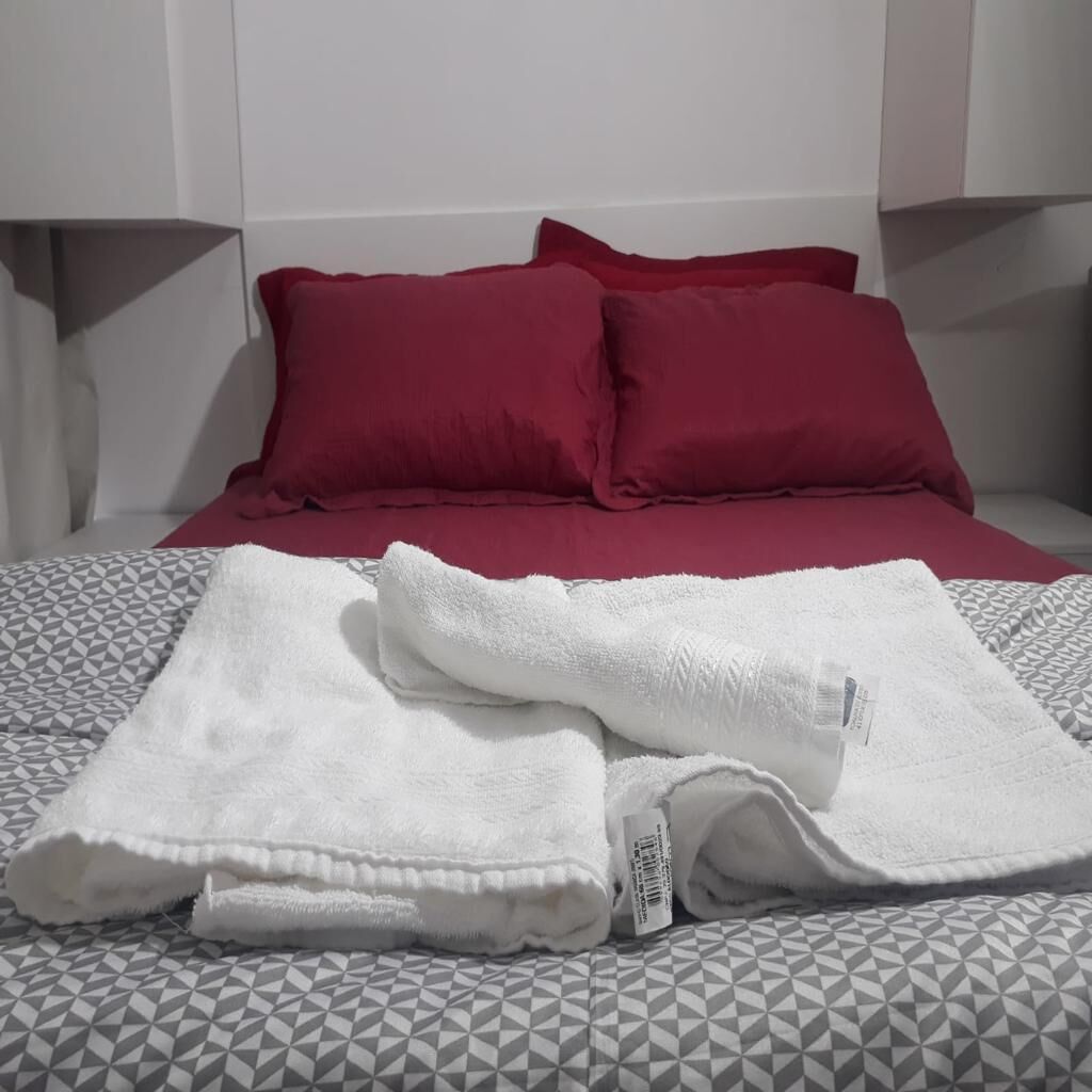 1 habitación, espacio para trabajar con laptop y wifi gratis 