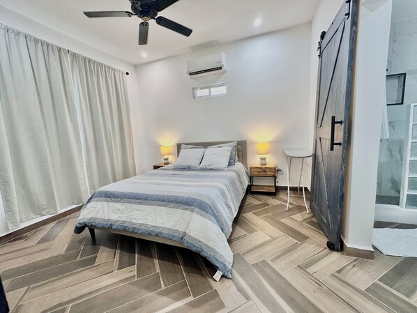 1 soverom, strykejern/-brett, wi-fi (inkludert) og sengetøy