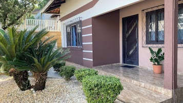 Fachada da propriedade