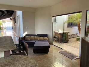 40-inch Smart TV with digital channels, Netflix, streaming services