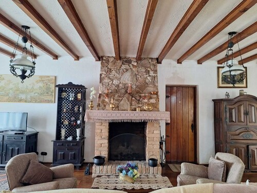 Casa Aconchegante em Campos do Jordão com 4 Suítes, Aceita Animais de Estimação