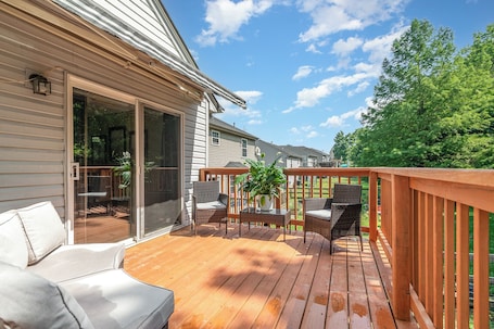 Terrace/patio. Modern Kentucky Retreat Near Ark & Cincinnati!