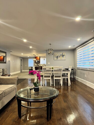 Charming Boston-Fairmont Hills Apartment