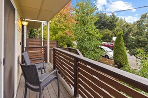 Terrace/patio - Charming 3BR Townhome near DT Seattle W/ Balcony! (Seattle)
