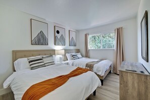 3 bedrooms, desk, iron/ironing board, free WiFi - Modern Home near Santana Row, San Jose (San Jose)