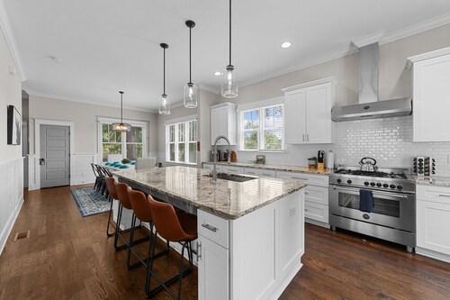 Traditional 4BR Craftsman, In DT Durham, Near Duke