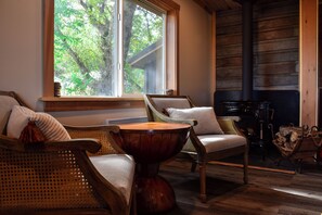 HOMESTEAD HOUSE, 4 bedrooms, Kitchen, Partial Ocean View | Wohnbereich