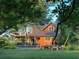 HOMESTEAD HOUSE, 4 bedrooms, Kitchen, Partial Ocean View | 免费 WiFi、床单