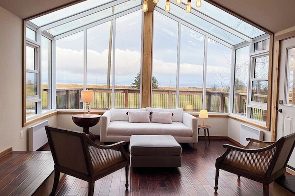 HOMESTEAD HOUSE, 4 bedrooms, Kitchen, Partial Ocean View | Living area
