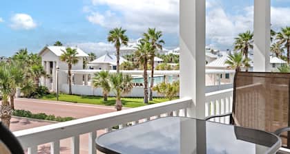 2024 Custom Beach house within The Shores Subdivision, 4 Bedroom 4.5 Bath, sleeps 8