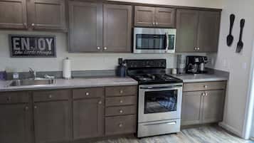 Microwave, oven, stovetop, dishwasher
