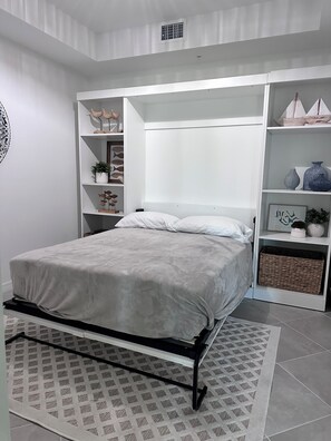 2 Schlafzimmer, Schreibtisch, Bügeleisen/Bügelbrett, WLAN