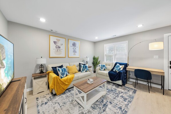 Smart TV - Raleigh Cityside Duplex Unit A (Raleigh)