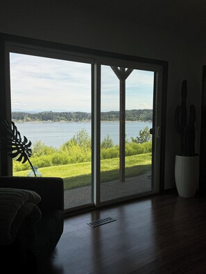 Interior - Cliff house with 5 king bedrooms, Sauna, and 2 Hot Tubs! (Bremerton)