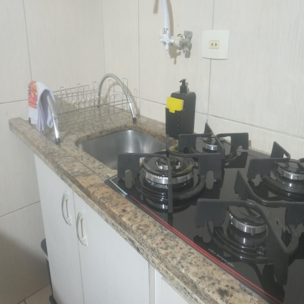 1 habitación, espacio para trabajar con laptop y wifi gratis 