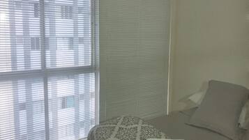 1 quarto, espaço de trabalho para notebook, Wi-Fi de cortesia