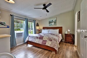 3 chambres, fer et planche à repasser, Wi-Fi gratuit, draps fournis