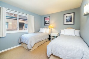 4 Schlafzimmer, Bügeleisen/Bügelbrett, kostenloses WLAN, Bettwäsche
