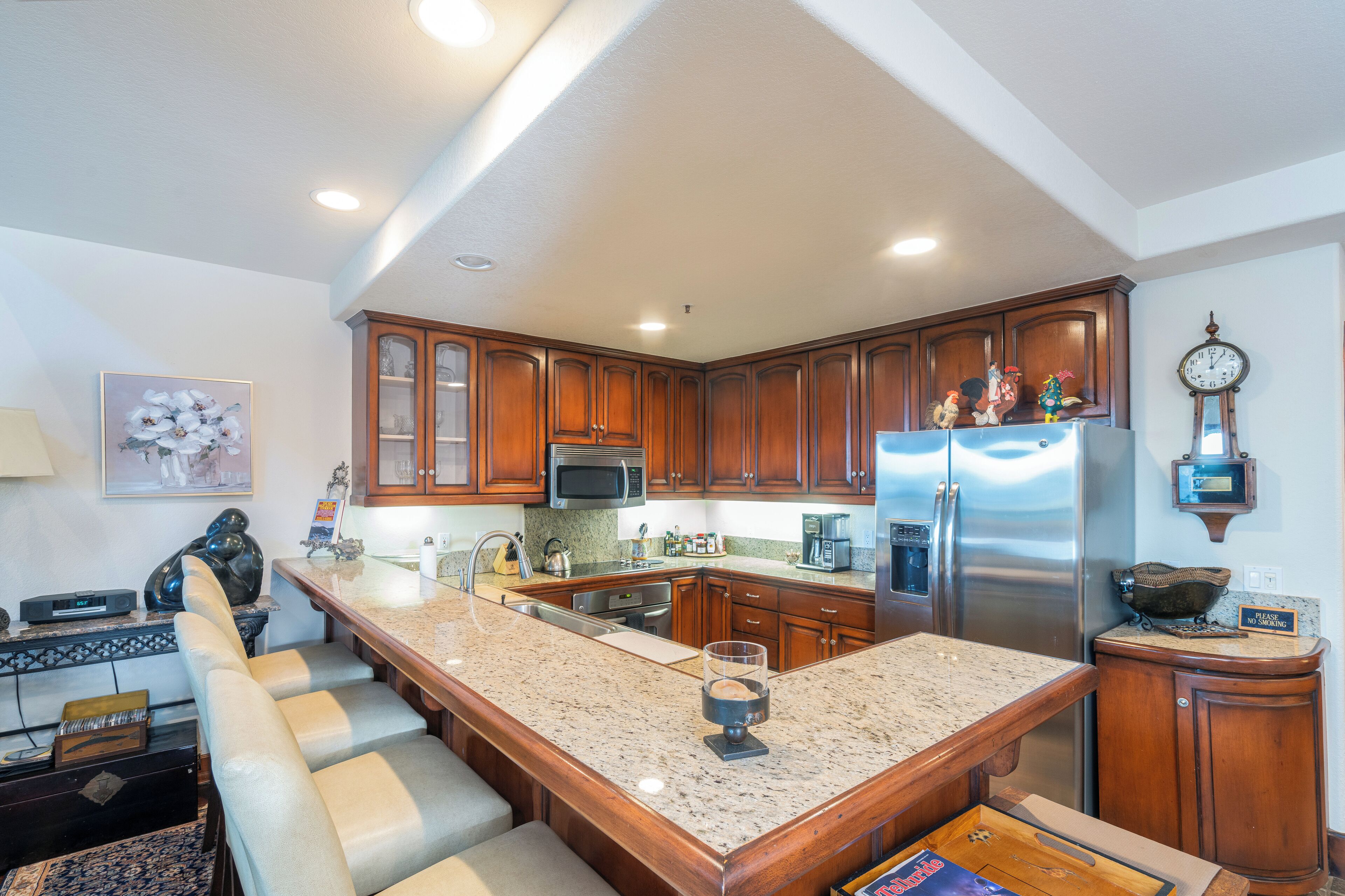 雪櫃、微波爐、焗爐、爐具