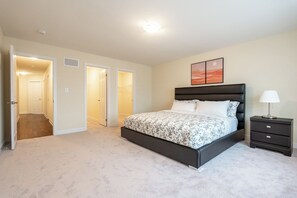 4 bedrooms, desk, iron/ironing board, WiFi