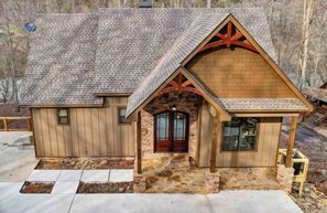 Exterior - Riverfront Cabin — Hot Tub, Bar, & Fireplace (Ellijay)